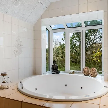 Holiday home Thomine - 1-5km From The Sea By Interhome *